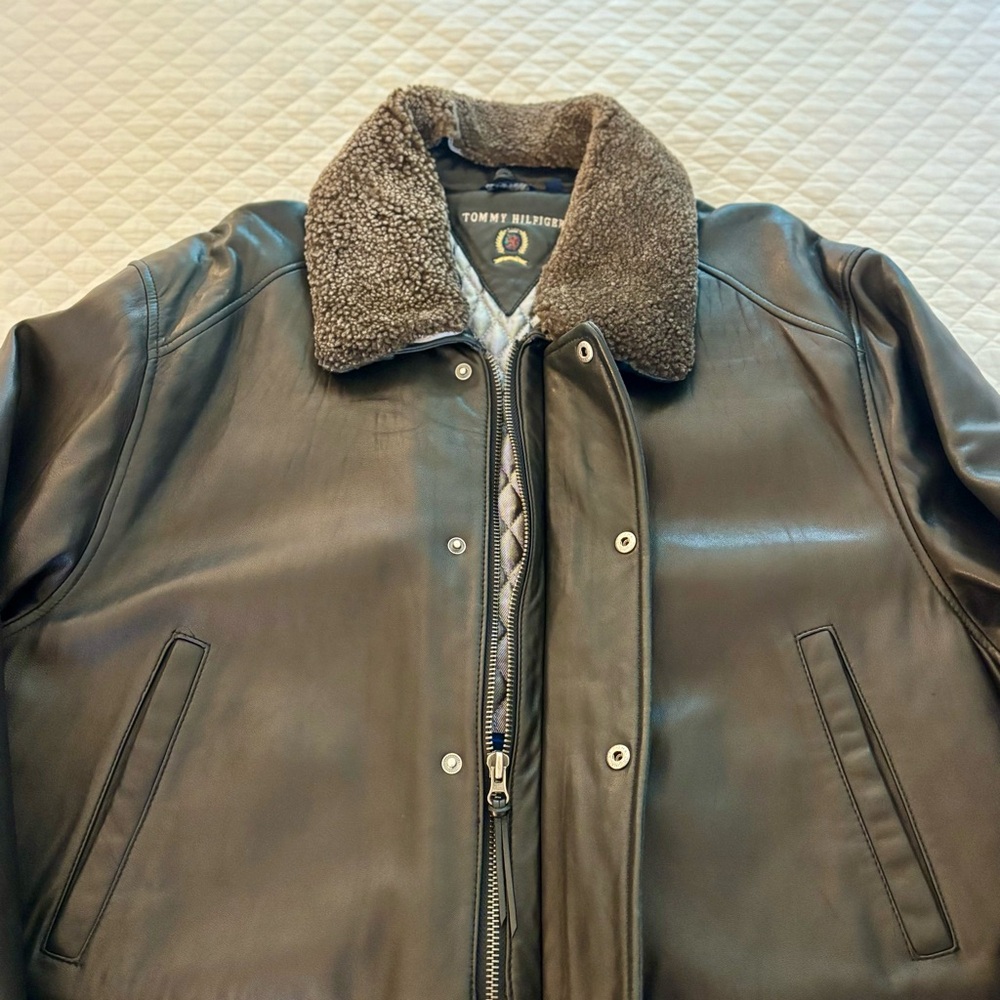 Vintage Tommy Hilfiger Black Leather Bomber Jacket Coat Shearling Collar Mens XL - Picture 4 of 16